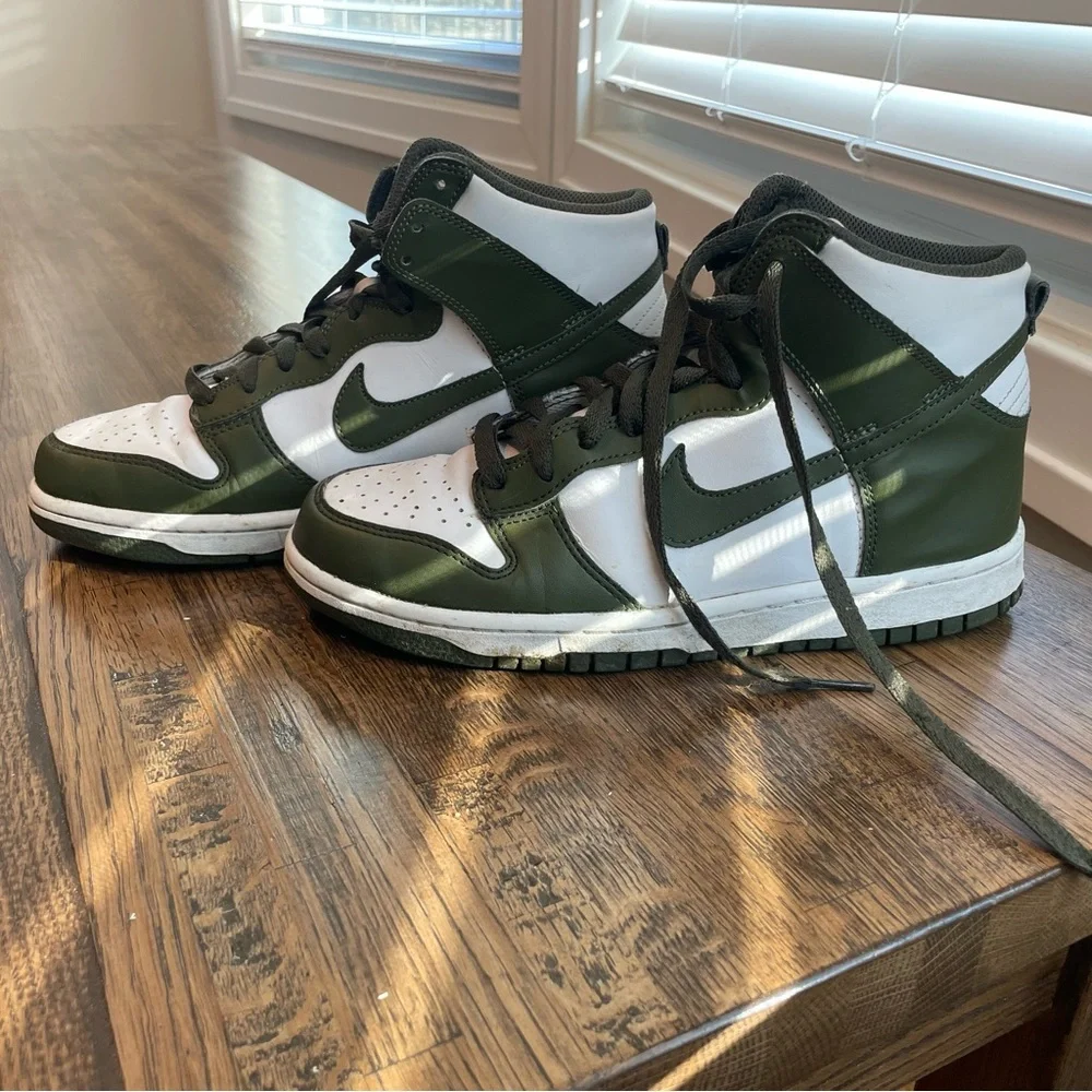 Nike Dunk High Retro Sneakers Cargo Khaki - Green-White Size 7y